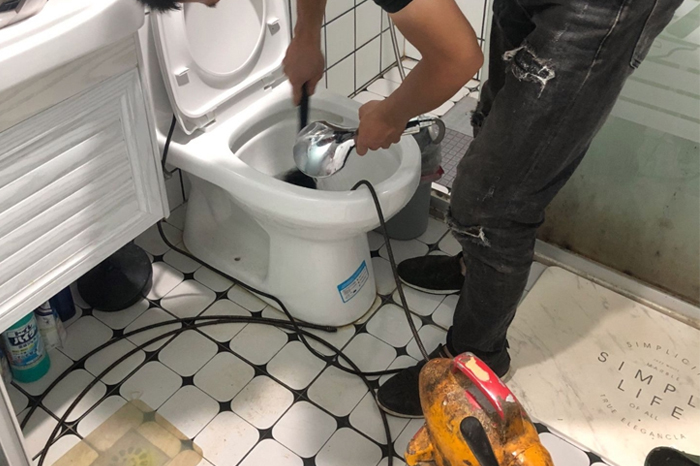 西丰马桶堵塞自己疏通还是找师傅?专业上门服务让你省时更省心